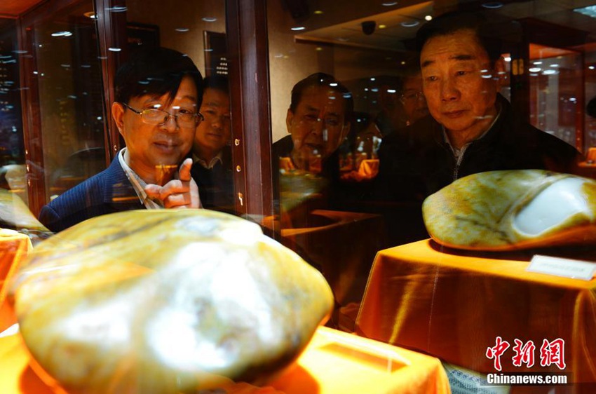 中国珍品馆北京揭幕 当代玉雕名家作品亮相
