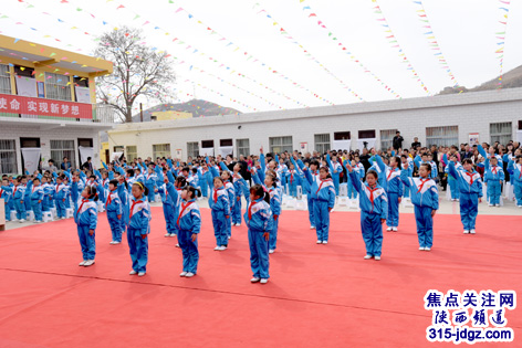 子洲县马岔镇中心小学创办“留守儿童之家” 为孩子健康成长、快乐学习撑起一片蓝天