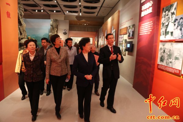 《永远的女红军——中国工农红军长征胜利80周年纪念展》在京开
