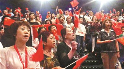 北京16家影院同步看阅兵 观众:更有仪式感