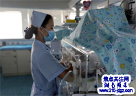 湖南新邵县人民医院新生儿科成功救治一对极低体重、极危重双胞胎早产儿