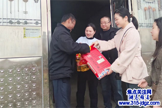 湖南新邵：【卓越服务】肾情相伴廿春秋 医护送暖护安康——新邵县人民医院开展肾脏日走访活动