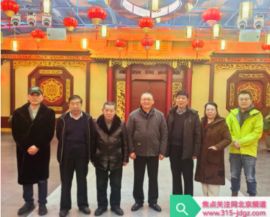 喜迎两会聚合力 共筑红色新阵地